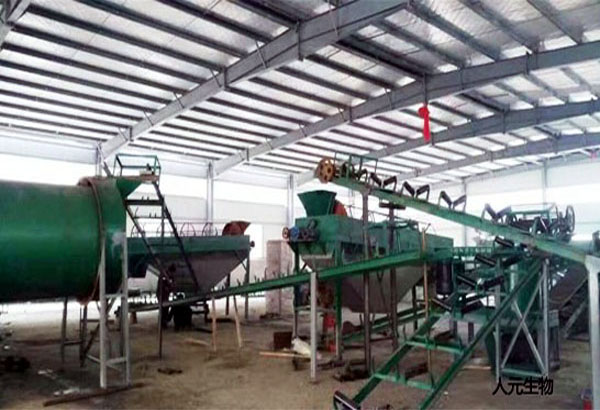 牛糞有機(jī)肥生產(chǎn)設(shè)備生產(chǎn)牛糞有機(jī)肥的工藝流程