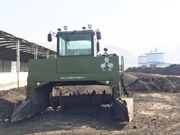 河南鶴壁市有機肥翻堆機設備哪個廠家好？