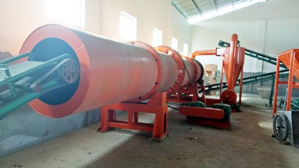 有機(jī)肥圓盤造粒機(jī)與擠壓造粒機(jī)設(shè)備哪個好用？工藝對比